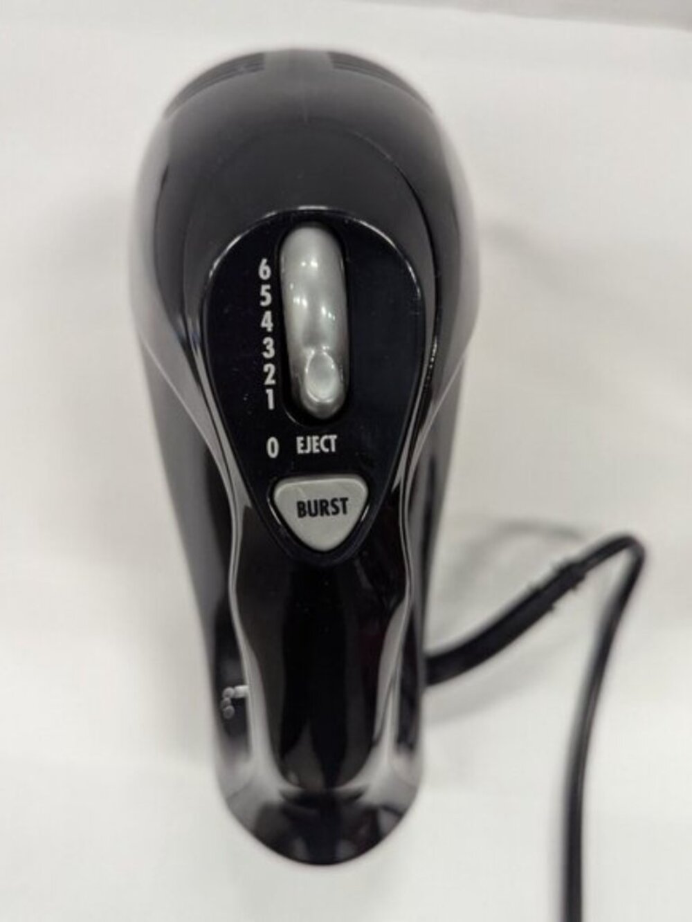 Hamilton Beach Hand Mixer | 6-Speed, 250W, Snap-On Case – Black - Picture 3 of 8